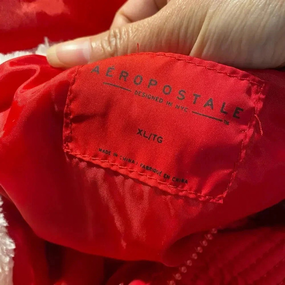 Aeropostale Womens Jacket Jacket XL Red Fleece Puffer Hoodie Pockets Full Zip - Picture 12 of 12